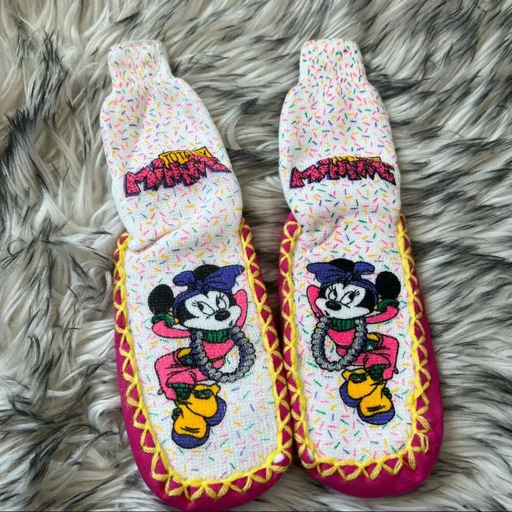 NEW Vintage Girl’s Minnie Mouse Slipper Socks